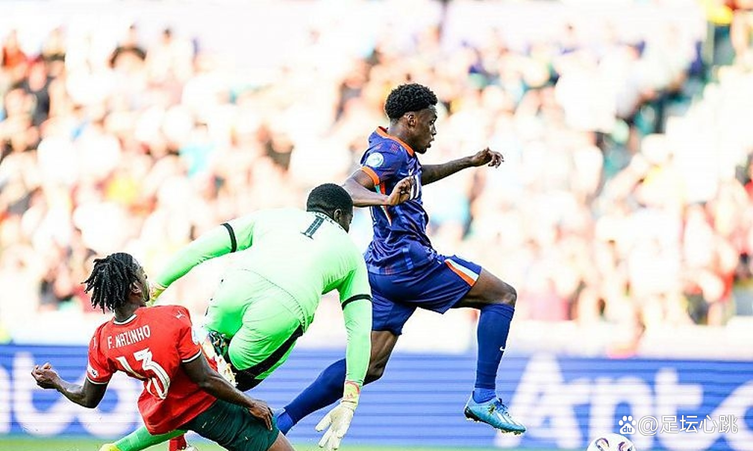 荷兰队势不可挡,一路杀到决赛的简单介绍 荷兰队势不可挡,一路杀到决赛的简单介绍