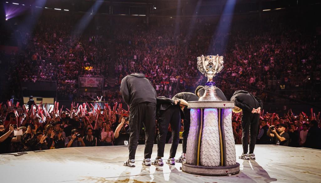 包含网友神预测:今年S赛冠军已被剧透?的词条 包含网友神预测:今年S赛冠军已被剧透?的词条