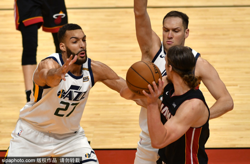 包含爵士全队合力击败热火,迎来三连胜的词条 包含爵士全队合力击败热火,迎来三连胜的词条