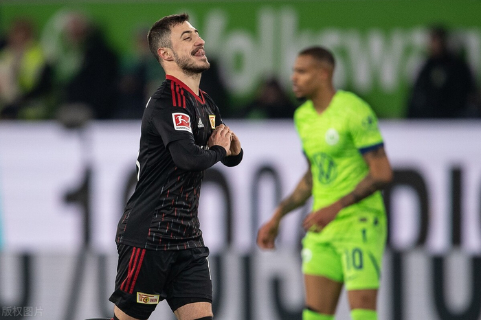 弗赖堡逼平竞争对手,保持不败战绩 弗赖堡逼平竞争对手,保持不败战绩