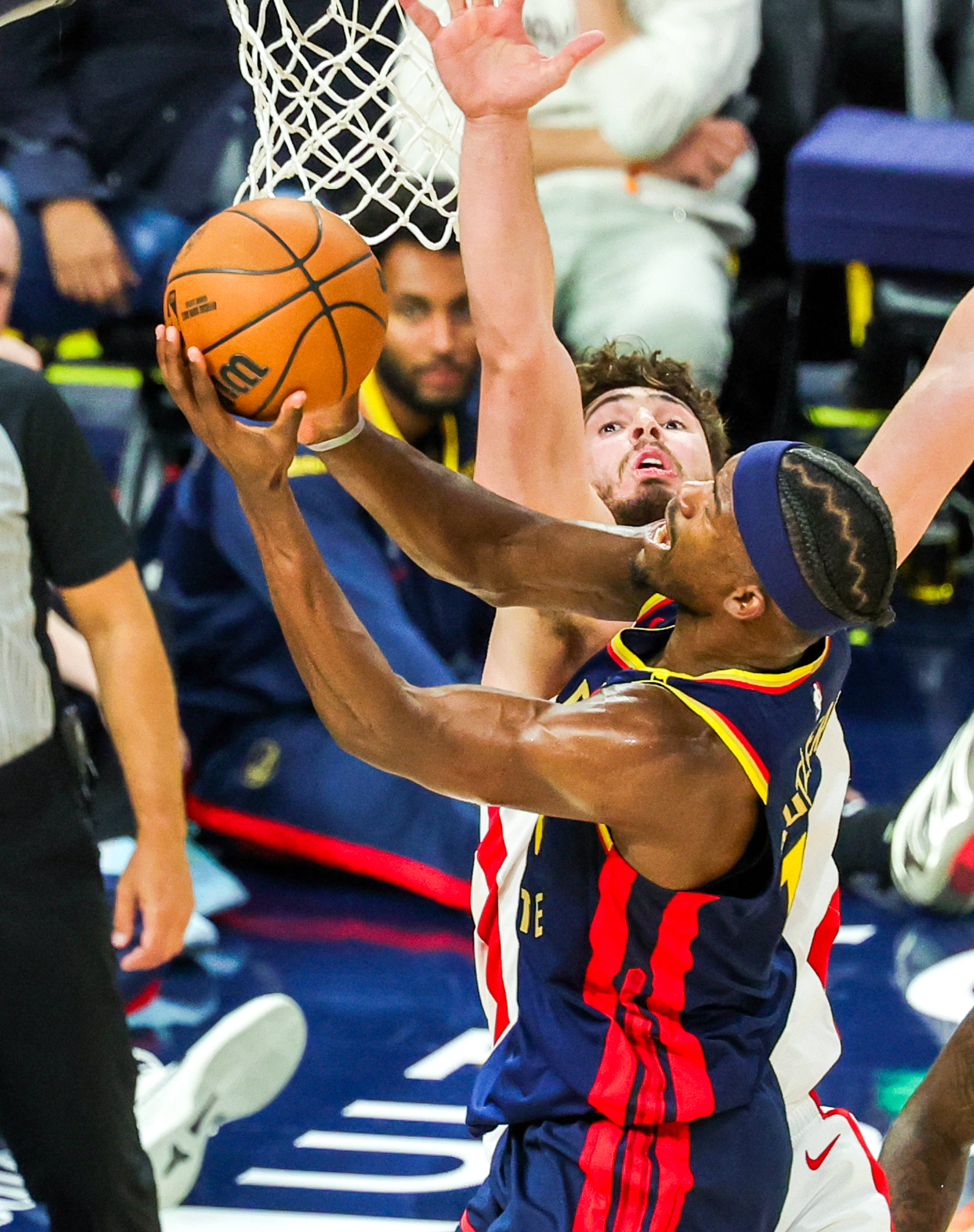 关于NBA季后赛：火箭队惊险胜利逼迫比赛七场大战的信息