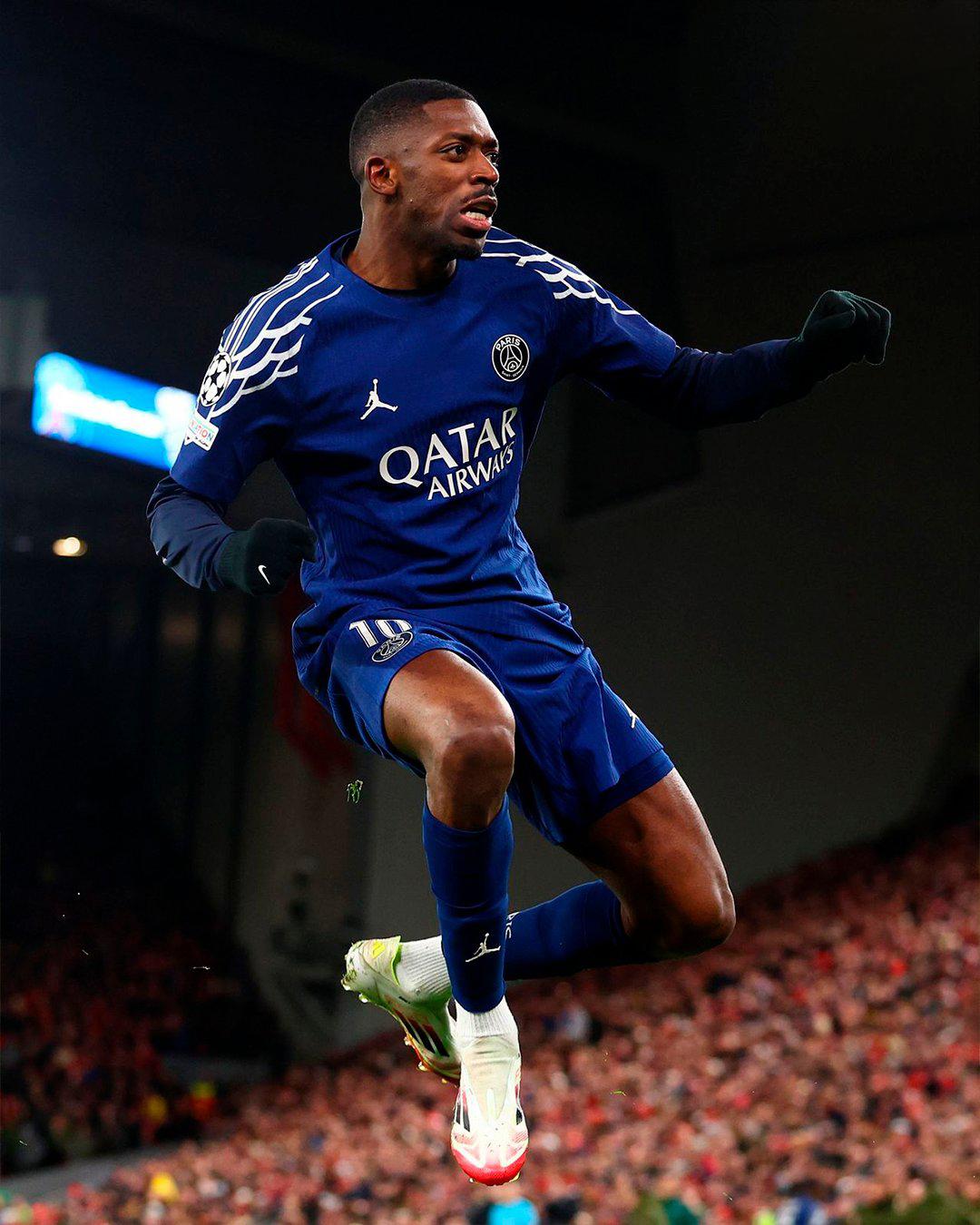 爱游戏在线-利物浦遭遇不败，英超霸主地位岌岌可危